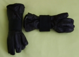 Unverselle Gürtelhalterung für Handschuhe senkrecht oder